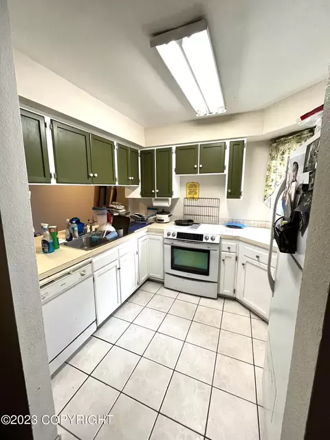 4101 E 20th Ave # 4, Anchorage, AK 99508 photo 2