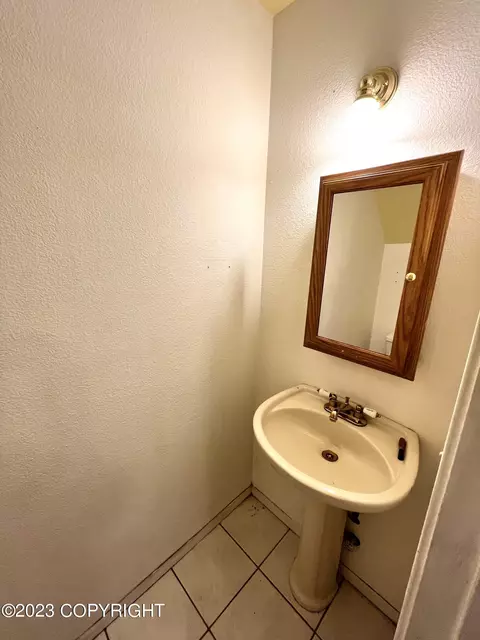4101 E 20th Ave # 4, Anchorage, AK 99508 photo 7