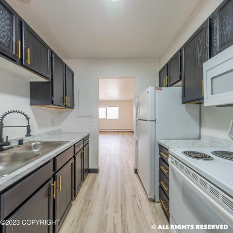 3816 Baxter Rd, Anchorage, AK 99504 photo 2