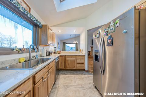 7461 Clairborne Cir, Anchorage, AK 99502 photo 15