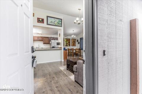 7836 Chaimi Loop, Anchorage, AK 99504 photo 2