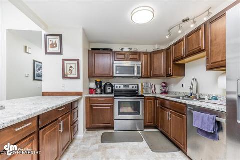 7836 Chaimi Loop, Anchorage, AK 99504 photo 5