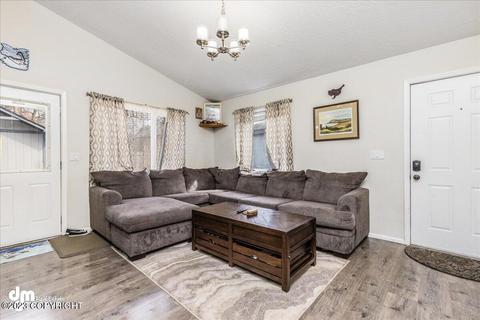 7836 Chaimi Loop, Anchorage, AK 99504 photo 4