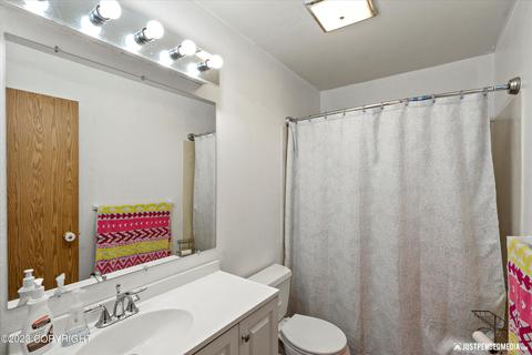 1724 Cara Loop, Anchorage, AK 99515 photo 28