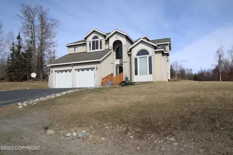 10775 E Talking Man Dr, Palmer, AK 99645