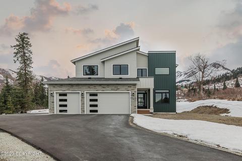 19075 Potter Highlands Dr, Anchorage, AK 99516