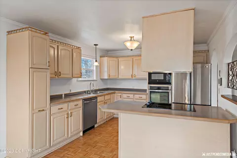 5402 Chena Ave, Anchorage, AK 99508 photo 8