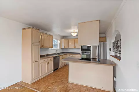 5402 Chena Ave, Anchorage, AK 99508 photo 9