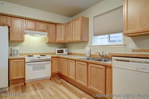 123 E 24th Ave # 7, Anchorage, AK 99503 photo 10
