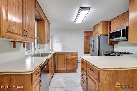 10052 Baffin St, Eagle River, AK 99577 photo 7