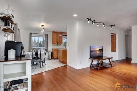 10052 Baffin St, Eagle River, AK 99577 photo 6