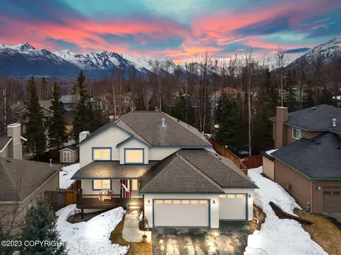 8805 Acadia Dr, Eagle River, AK 99577