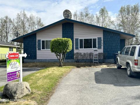 5136 Lionheart Dr, Anchorage, AK 99508