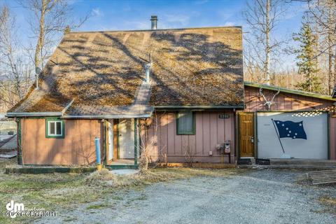 3200 E Palmdale Dr, Wasilla, AK 99654