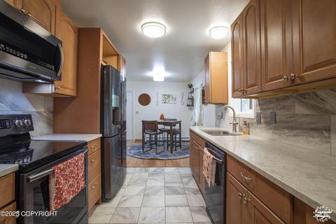 2825 Circle Loop Rd, North Pole, AK 99705 photo 4
