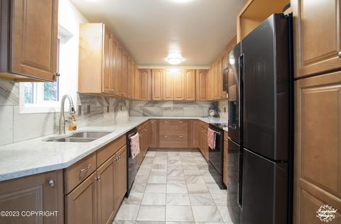 2825 Circle Loop Rd, North Pole, AK 99705 photo 2