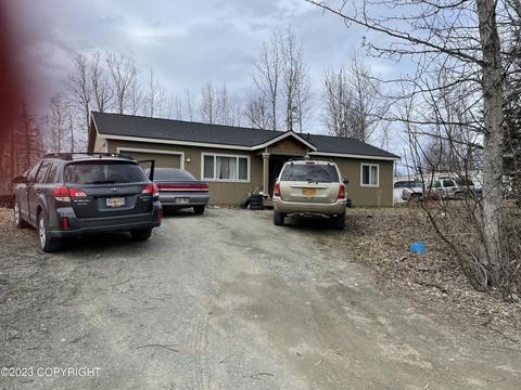 1559 N Pioneer Peak Dr, Wasilla, AK 99654