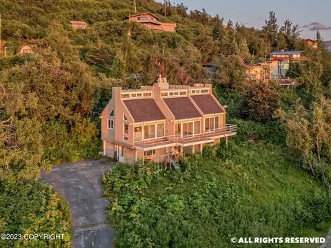 12400 Toilsome Hill Dr, Anchorage, AK 99516