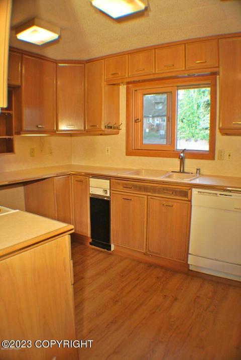 3947 Lynn Dr, Anchorage, AK 99508 photo 13