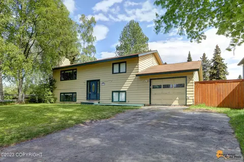 5031 Bryn Mawr Ct, Anchorage, AK 99508