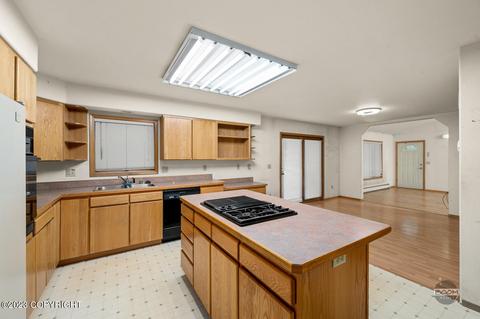 529 E 15th Ave, Anchorage, AK 99501 photo 9