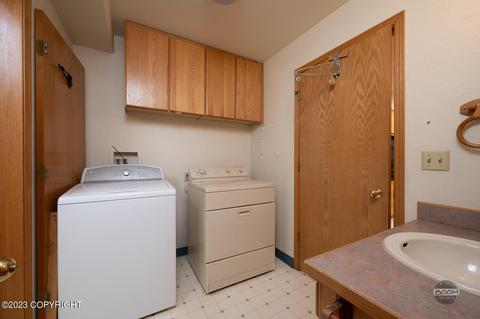 529 E 15th Ave, Anchorage, AK 99501 photo 7