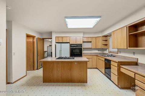 529 E 15th Ave, Anchorage, AK 99501 photo 10