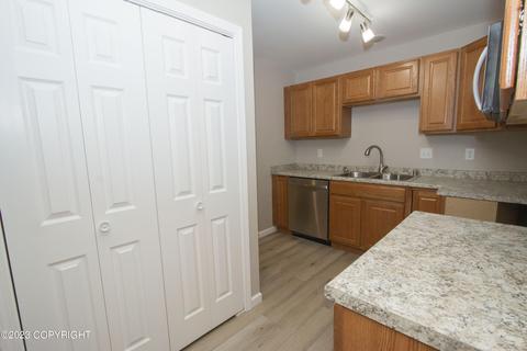 4530 Wright St # 10, Anchorage, AK 99507 photo 10