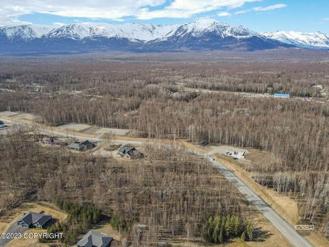 8265 E Windy Woods Loop, Palmer, AK 99645 photo 14