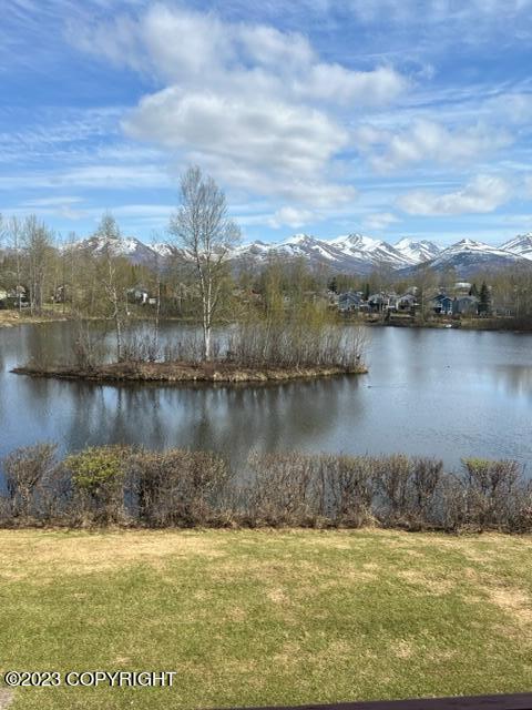 5636 E 40th Ave, Anchorage, AK 99504