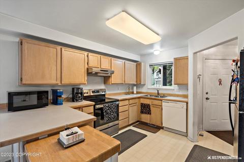 3731 Reflection Dr, Anchorage, AK 99504 photo 17