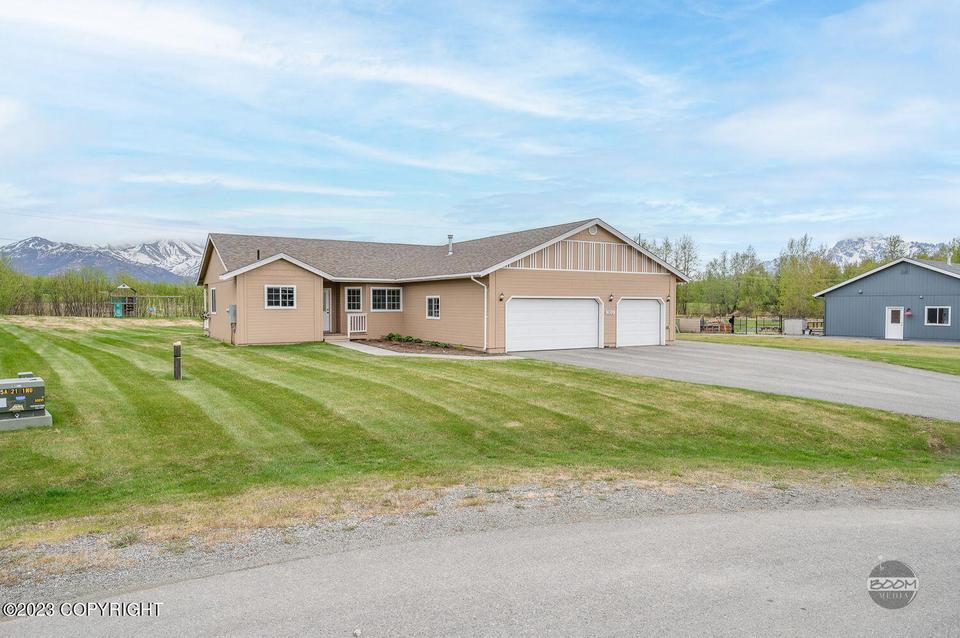  3089 N Lazy Aurora Cir, Palmer, AK 99645 photo 3