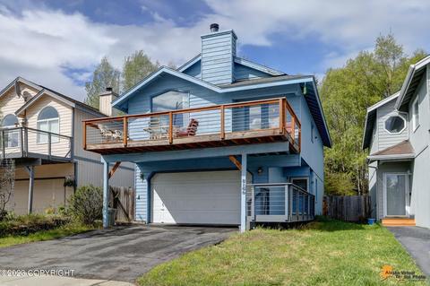8150 Queen Victoria Dr, Anchorage, AK 99518