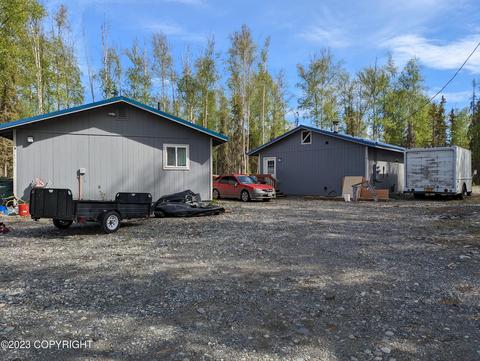 14763 W Apryl Ln, Big Lake, AK 99652