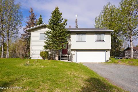 106 Deepwood Ct, Kenai, AK 99611