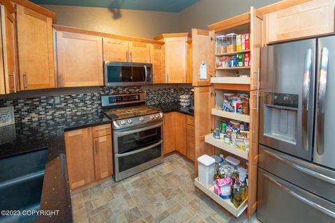 360 Peppertree Loop, Anchorage, AK 99504 photo 4