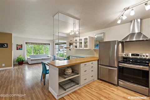 140 Eagle St # 301, Anchorage, AK 99501 photo 4