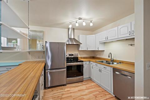 140 Eagle St # 301, Anchorage, AK 99501 photo 17