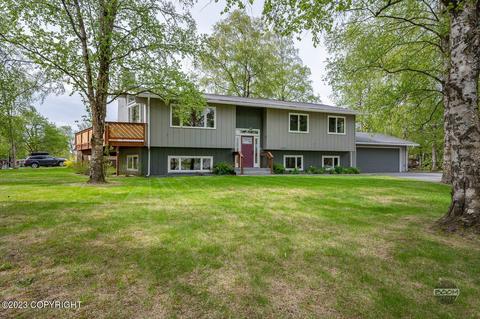 1900 Wildwood Ln, Anchorage, AK 99517