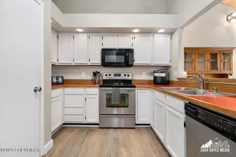 18555 Walrus Cir, Eagle River, AK 99577 photo 12