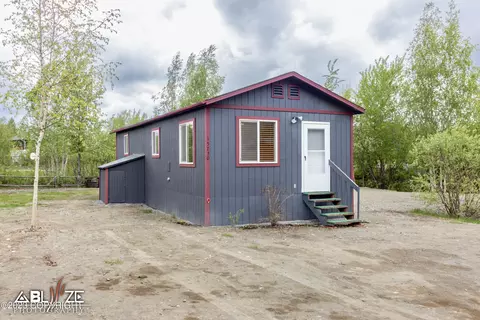 15730 W Hess Ln, Big Lake, AK 99652