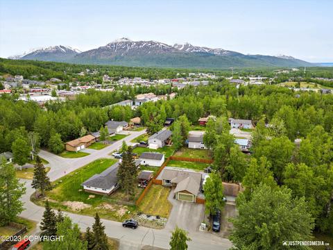 16630 Carla St, Eagle River, AK 99577 photo 3