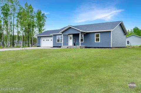 1225 N Tigger Dr, Wasilla, AK 99654