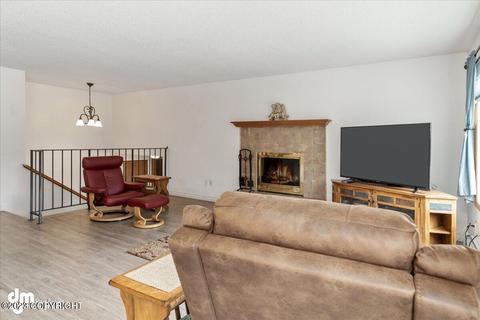 5801 E 9th Ct, Anchorage, AK 99504 photo 4