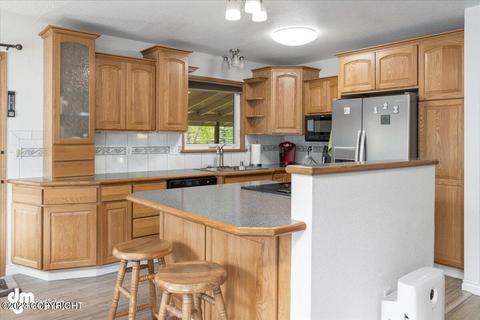 5801 E 9th Ct, Anchorage, AK 99504 photo 8