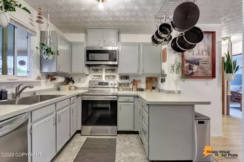 1901 E View Dr, Anchorage, AK 99504 photo 20