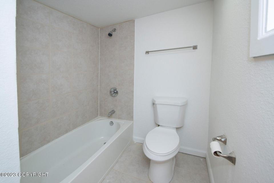  1404 E 11th Ave, Anchorage, AK 99501 photo 16