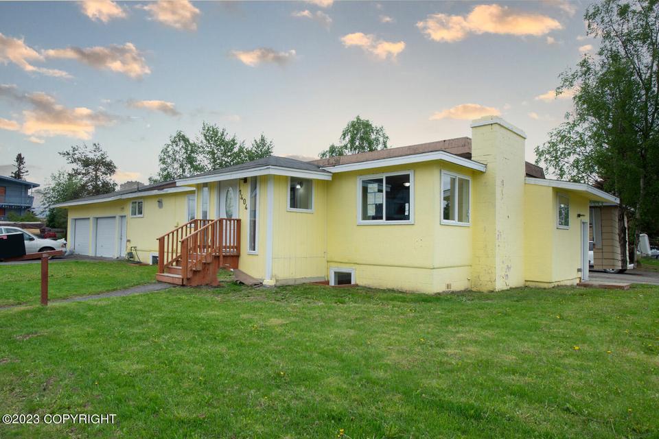  1404 E 11th Ave, Anchorage, AK 99501 photo 1