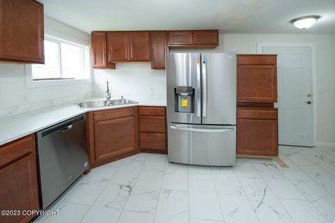 1404 E 11th Ave, Anchorage, AK 99501 photo 5