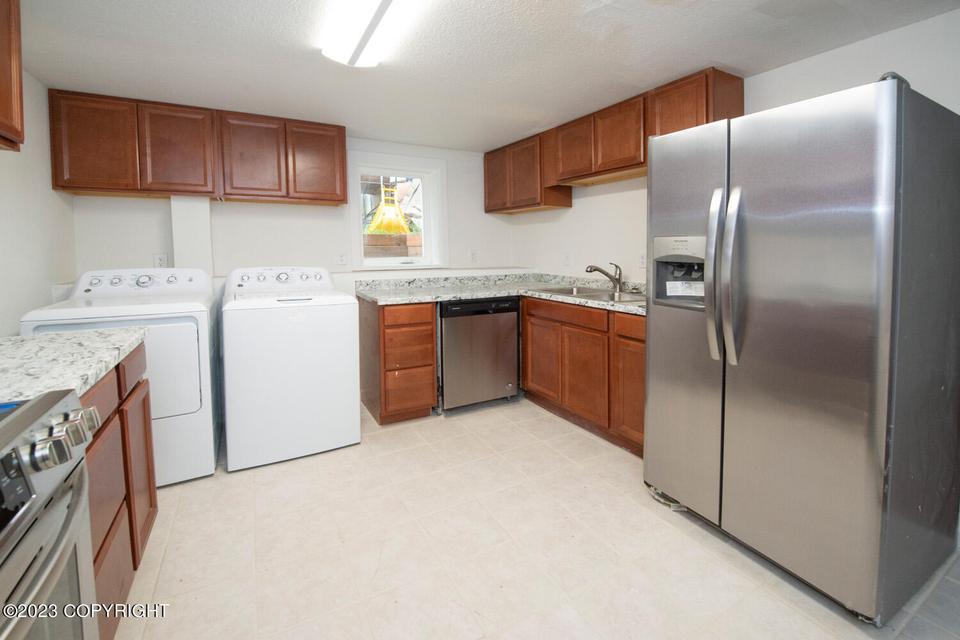  1404 E 11th Ave, Anchorage, AK 99501 photo 21